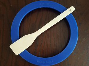 Rim-O wooden spatula shown with Rim-O